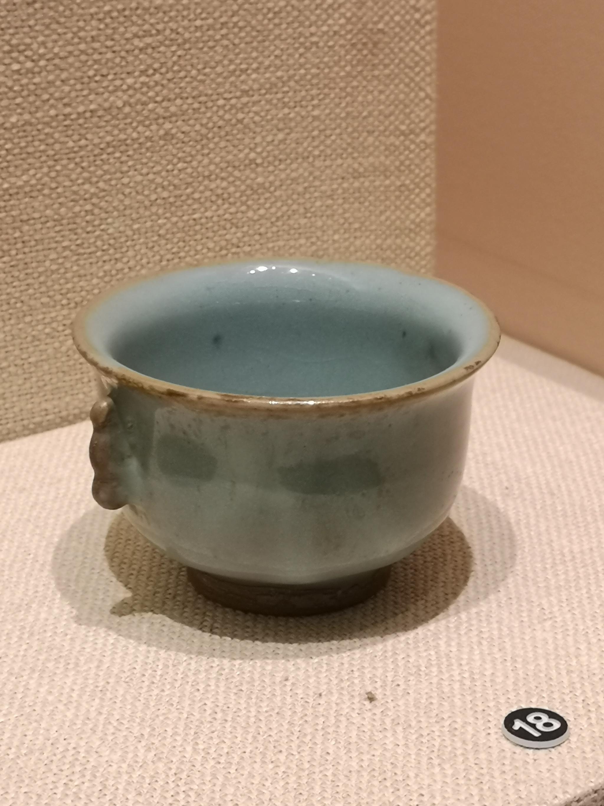 开封博物馆藏的宋代钧瓷钧瓷是宋代五大名瓷之一