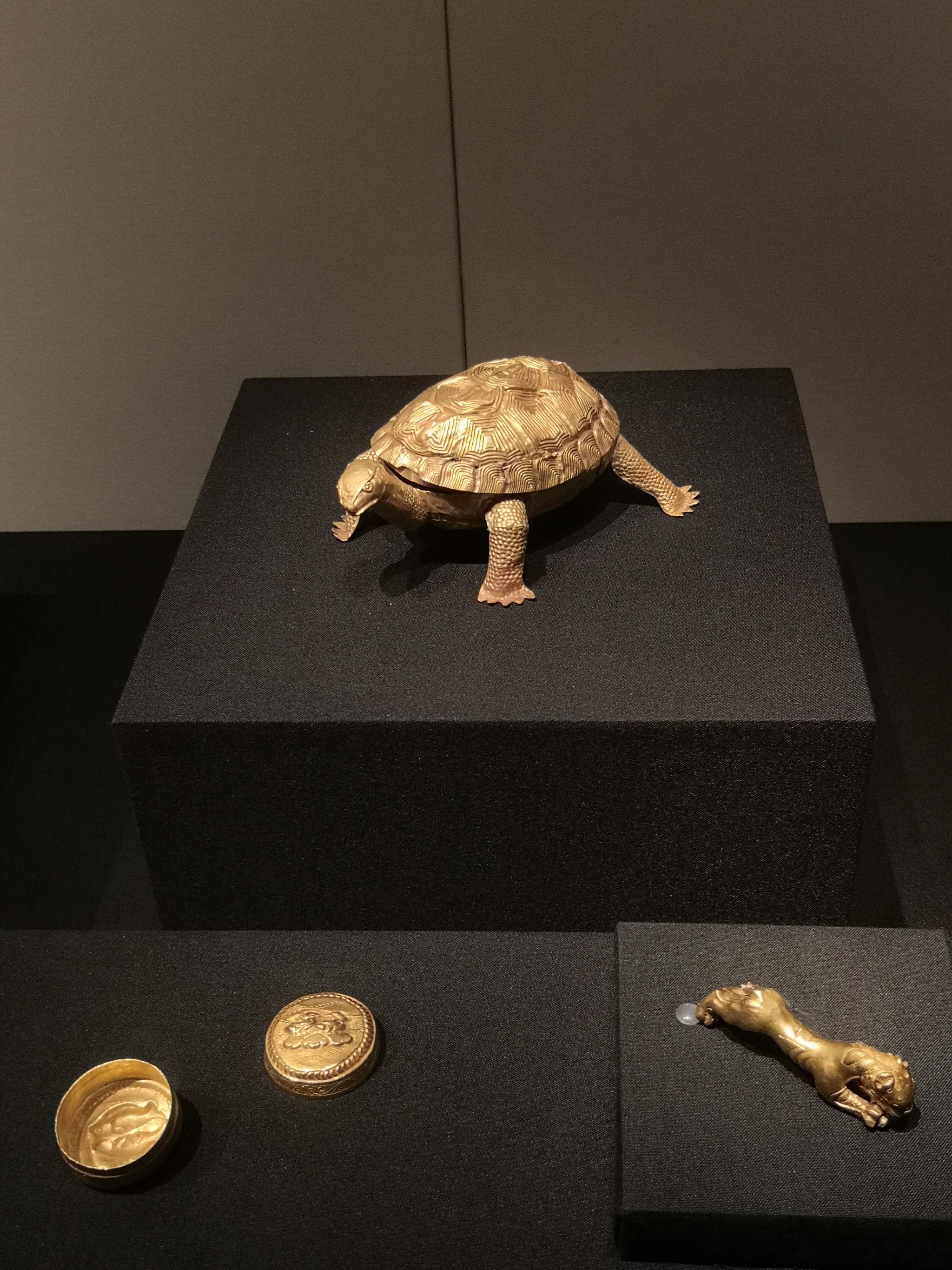 金沙遗址博物馆正在展出金色记忆中国14世纪以前出土金器特展