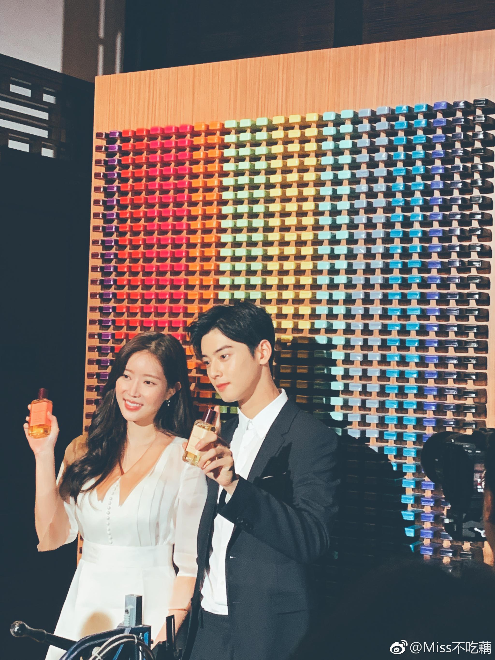 今天见到了我的id是江南美人的他最爱的是atelier Cologne法国欧珑