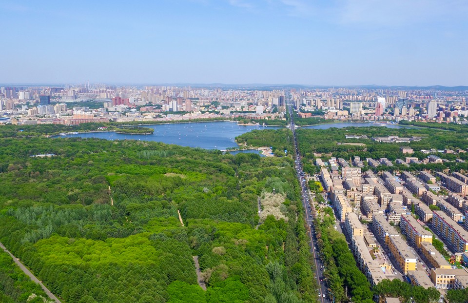 航拍长春南湖公园每一个角度都很美