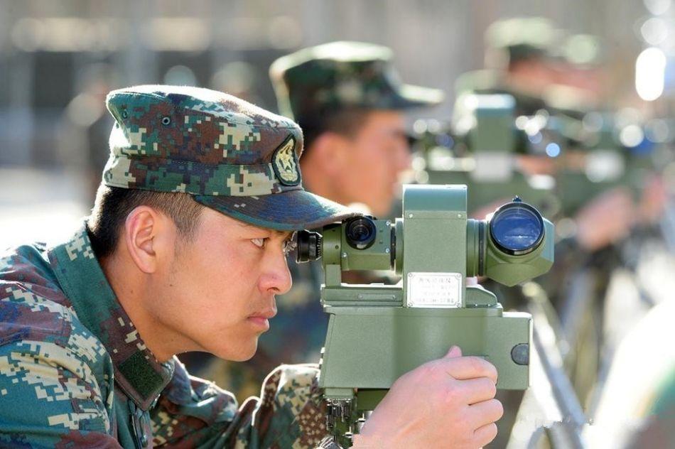 参军有些不同,直招士官不仅要符合一般的征兵条件,而且还要符合部队