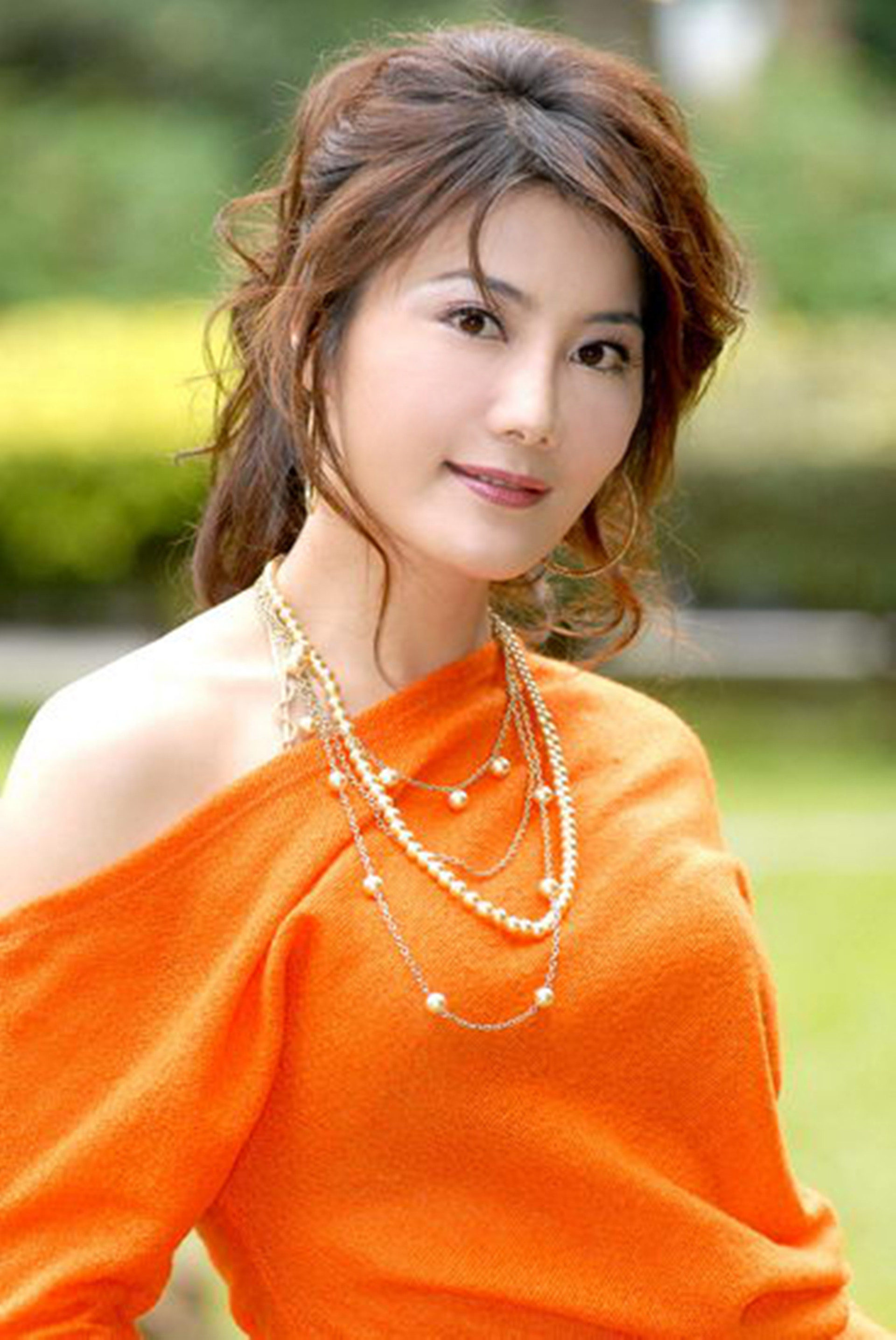 被称女"成龙",因拍戏全身瘫痪,如今年过半百无人娶|成龙|杨丽菁|瘫痪