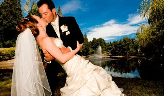 这个国家流行结婚签合同, 想签几年是几年, 最