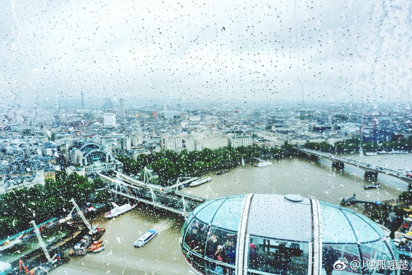 伦敦哇就是每天都在下雨