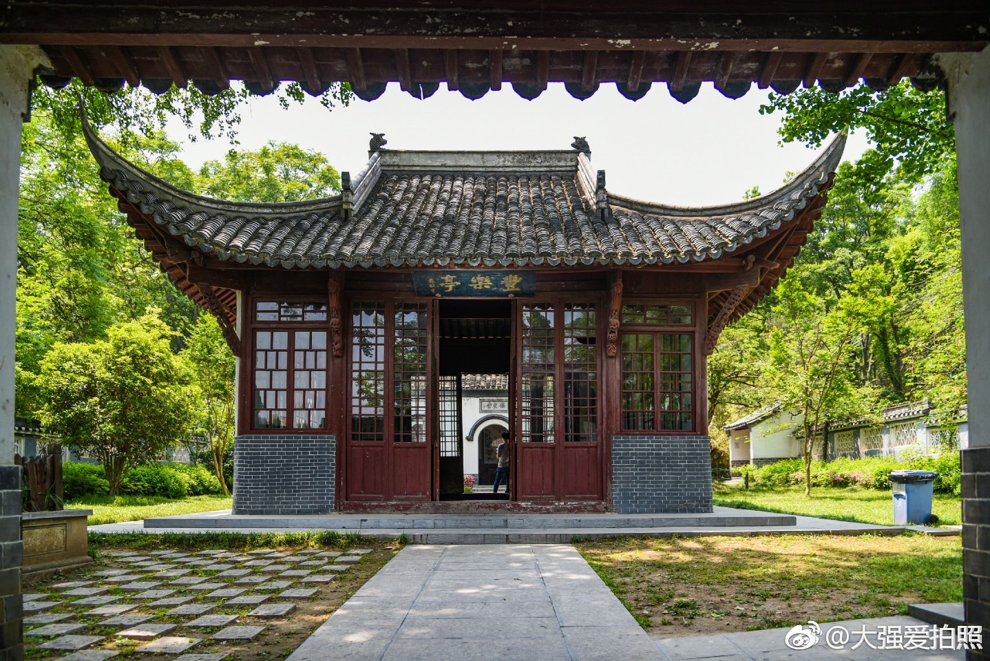 安徽滁州丰乐亭在琅琊山幽谷泉上,为欧阳修所建