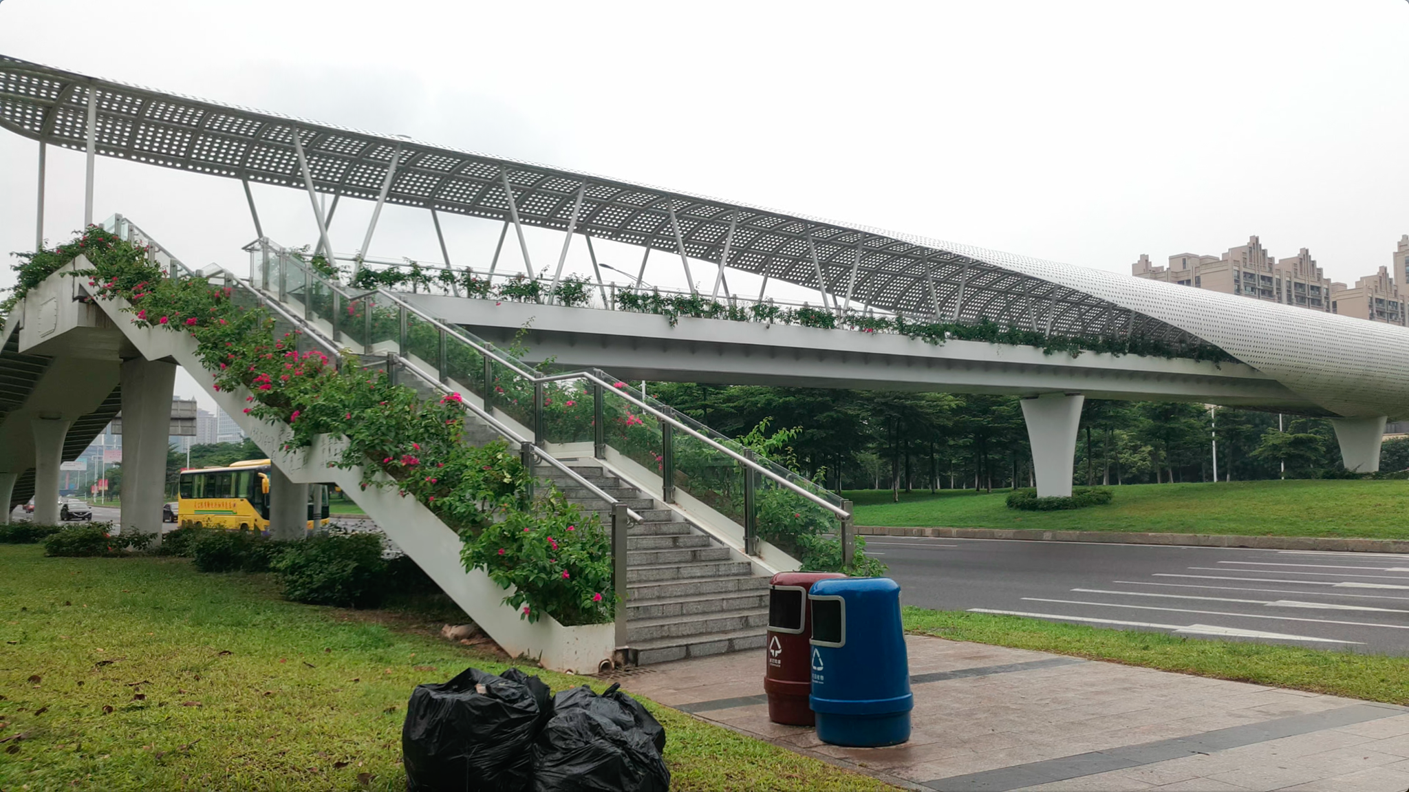 广东东莞:一座世界级的手机工厂,坐落于松山湖他就是不愿意上市