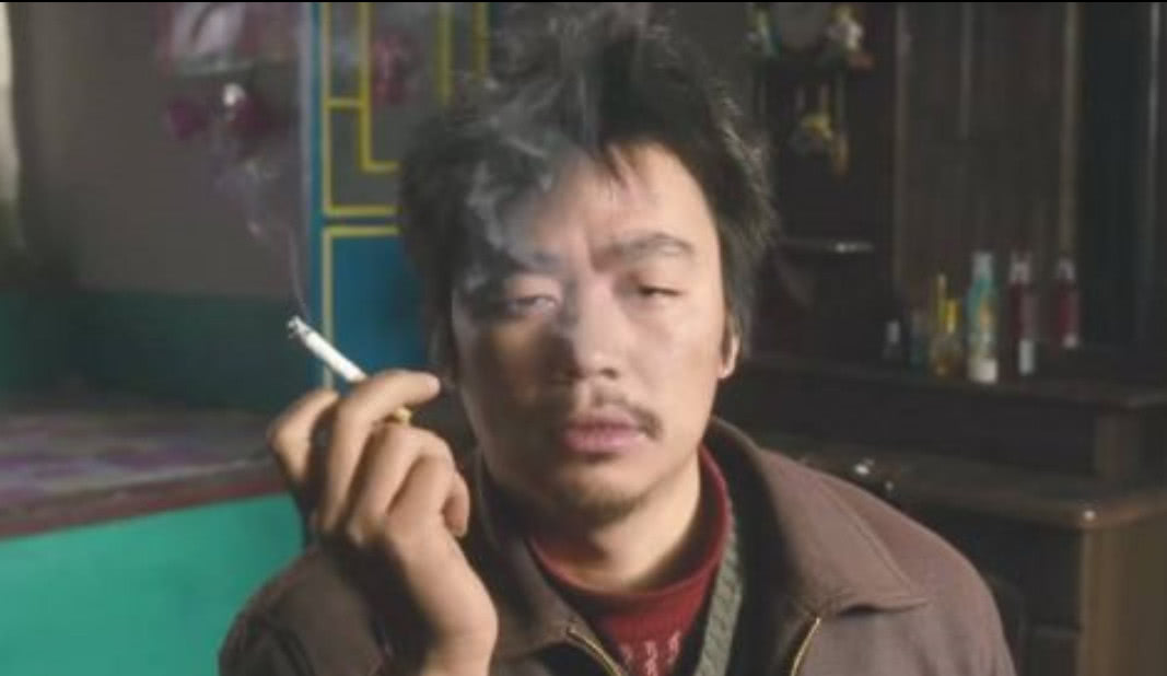 胡歌抽烟照片,痞痞程度竟然会输给长相平平的他|刘德华|胡歌|痞子