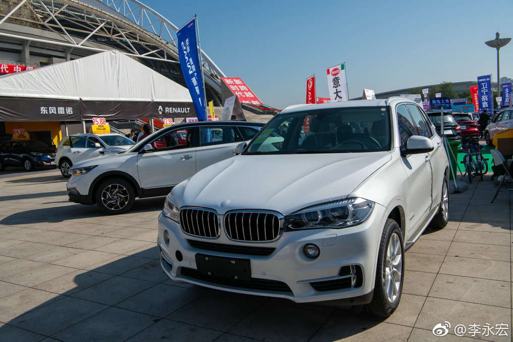 国庆节里的沈阳奥体车展