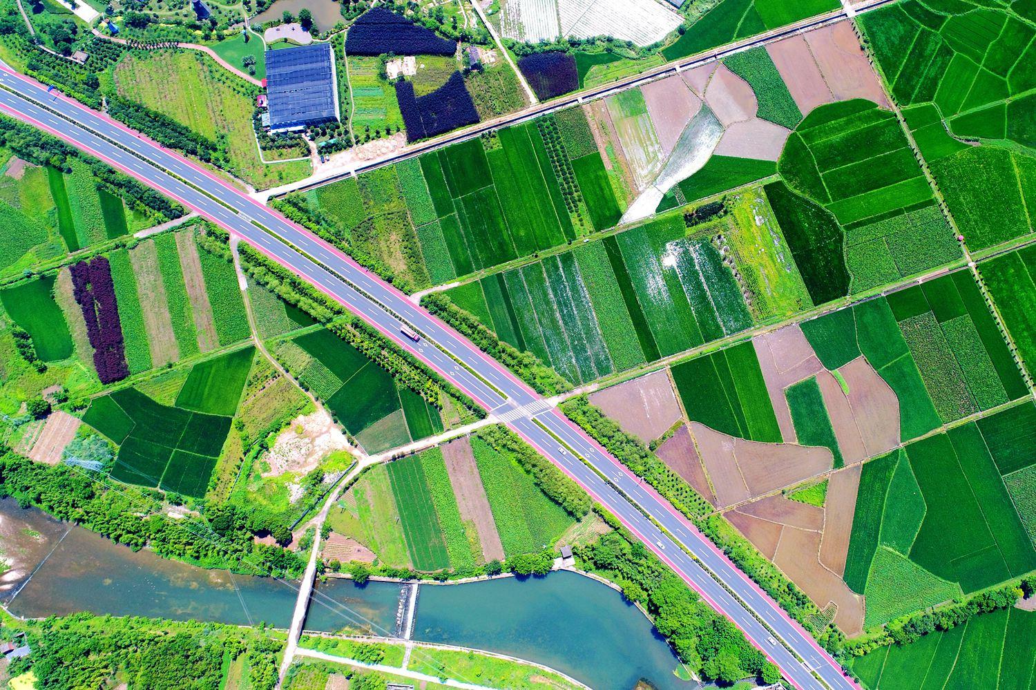浙江仙居 美丽公路助力乡村振兴
