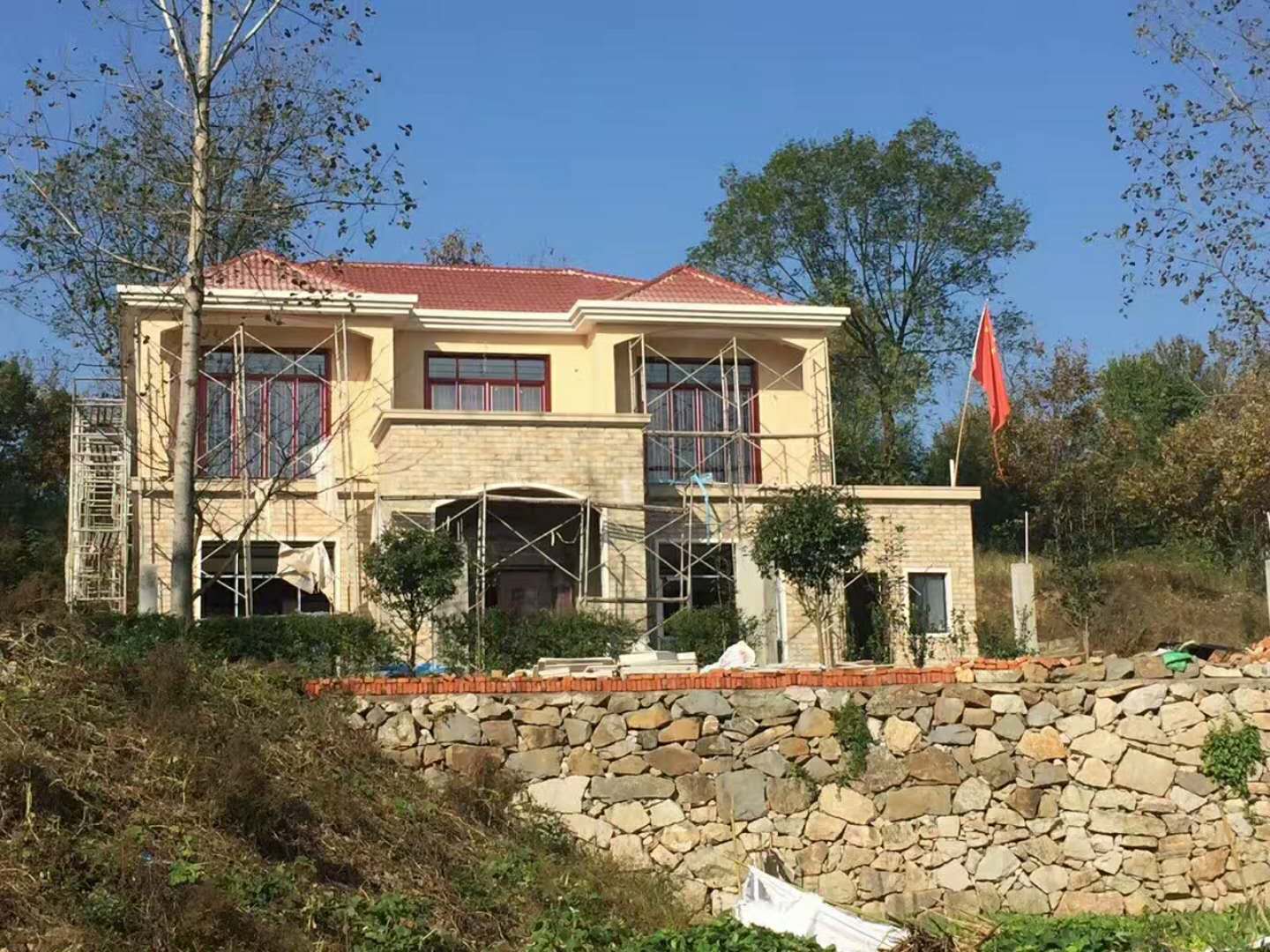 农村人养老是应该买房子,还是选择自建房?