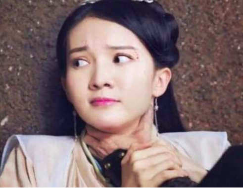 娱乐圈当女演员被掐住脖子,郑爽美如画,杨蓉超逼真,最后一位还