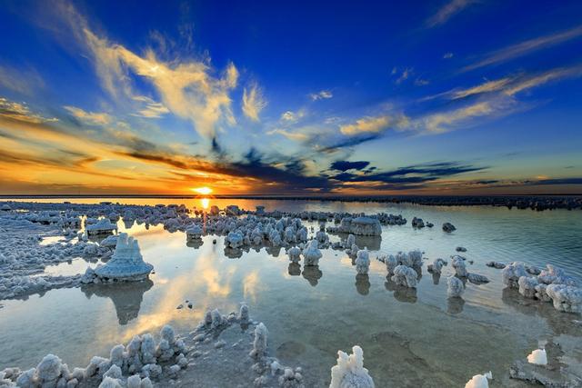 中国最大天然盐湖,水天一色,美不胜收,!