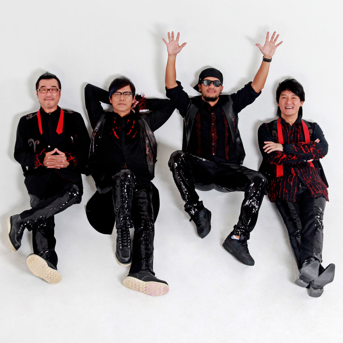 五个曾经爆红之后解散的组合, 我居然都认全了, 你呢?