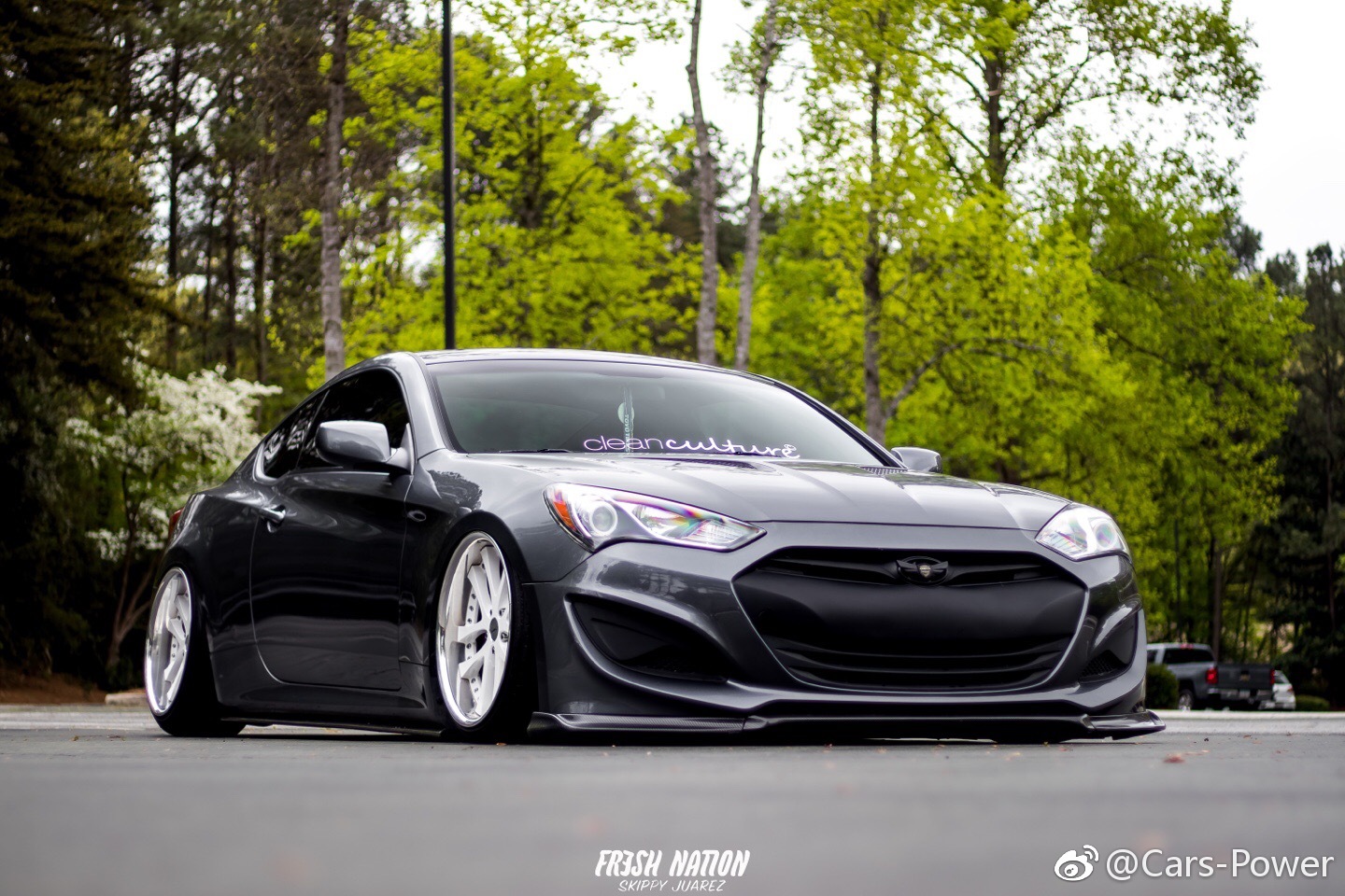         图集:现代 劳恩斯-酷派