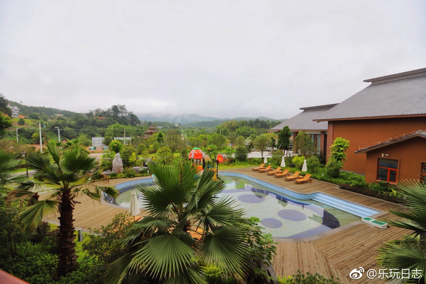 跟着乐途走进梅州五指石景区,昨晚住平远岭东大酒店