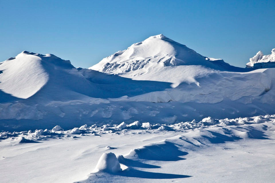 登雪山观日落看炊烟体验冰封的北国神韵