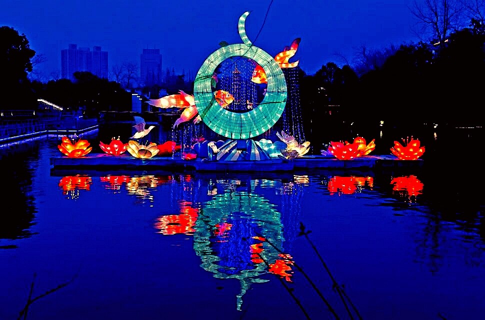 蓝色秦淮河 璀璨花灯展
