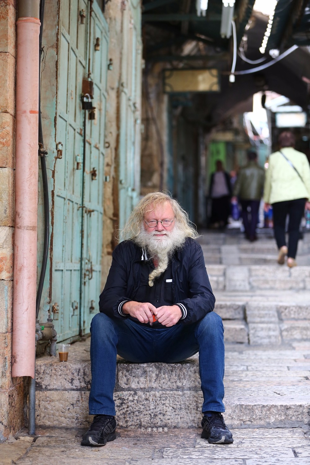 街拍以色列街头男子,阳刚气那才叫男人,猛摔国内小鲜肉几条街