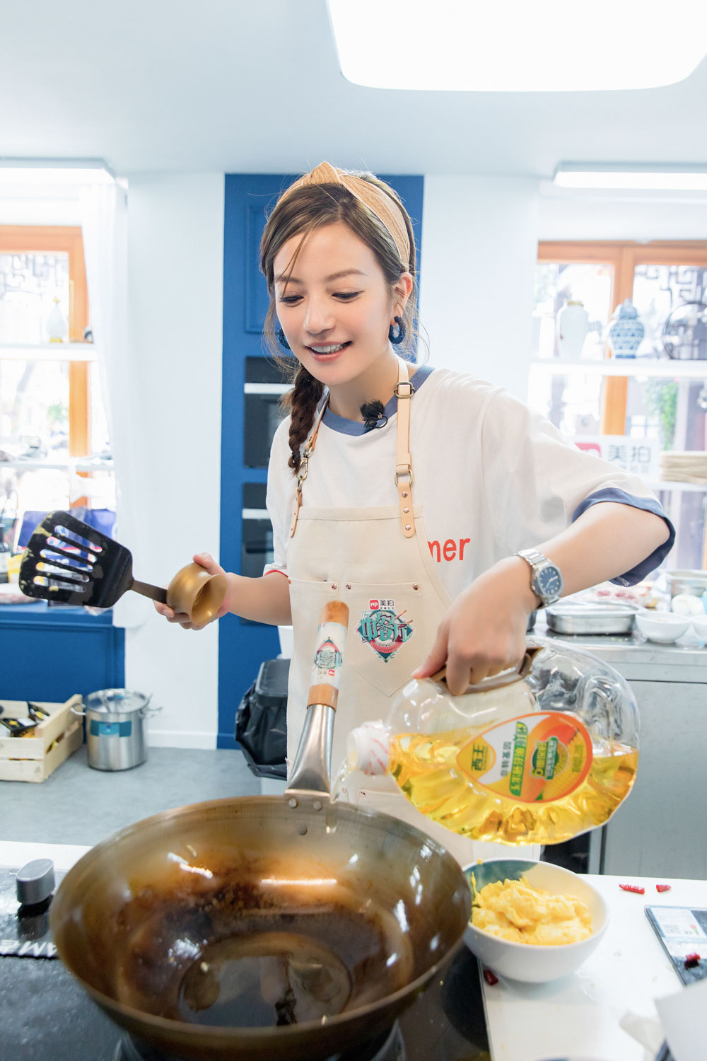 赵薇《中餐厅2》遇开业危机 秘制麻油鸡待升级