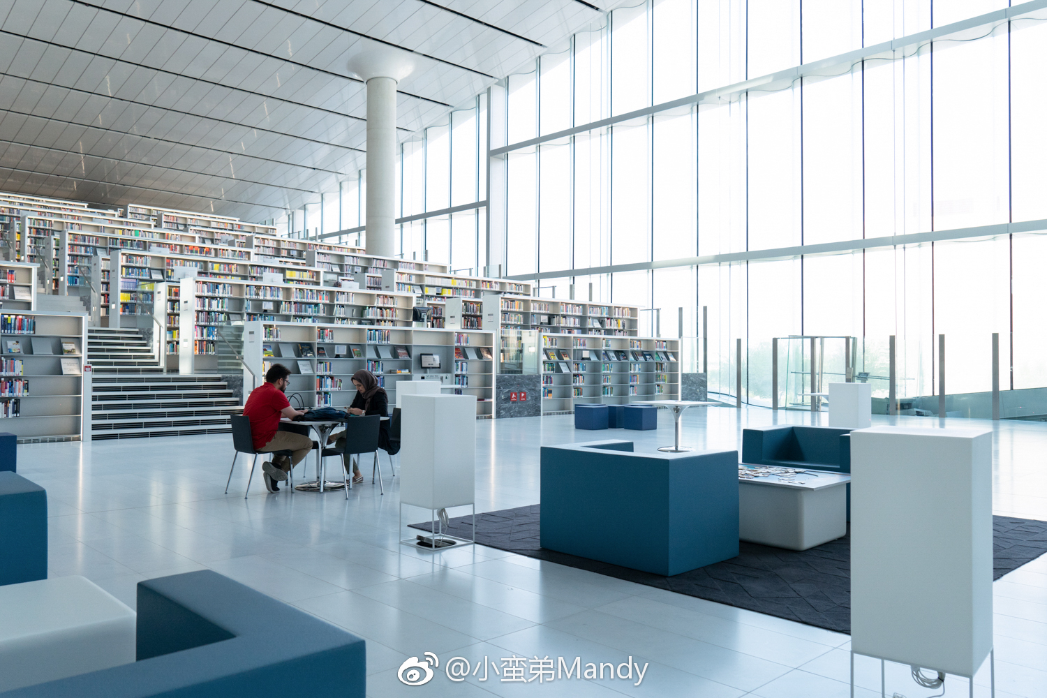 卡塔尔国家图书馆外观灵感来源于一本打开的书册