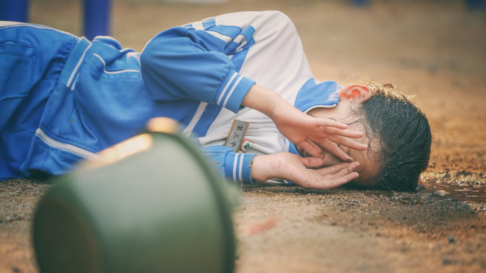 少女在学校被同学欺负侵犯!直到10年后,她终于回来复仇了!
