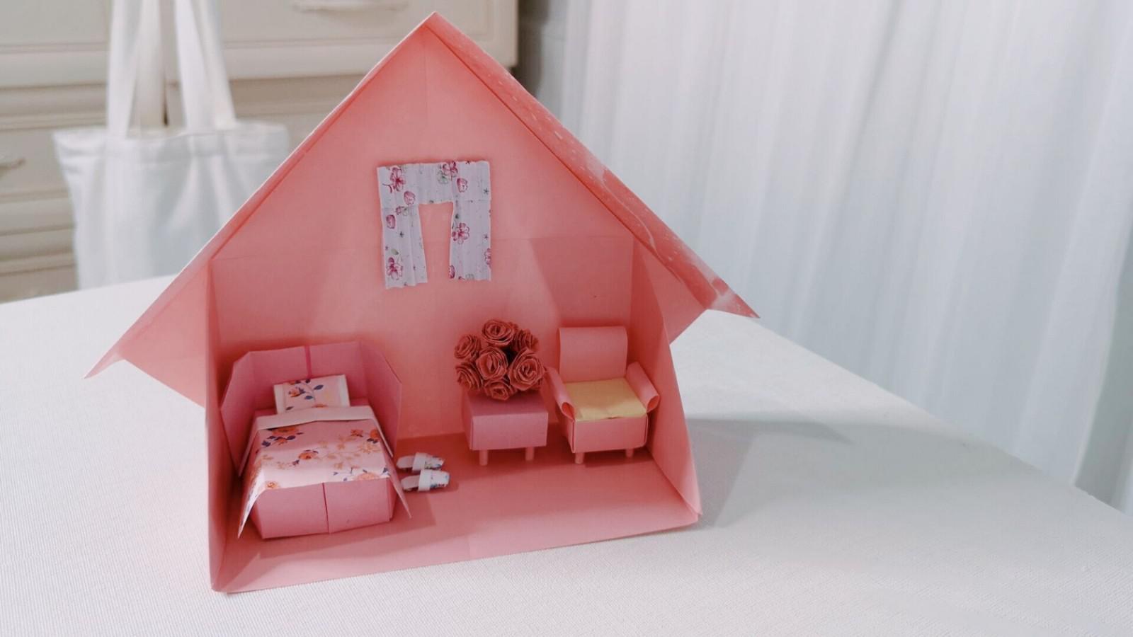 几张纸折出来的小房子,家具很全,有没有很温馨呢,快来折一套吧