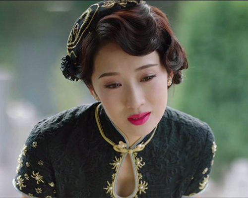 《远大前程》梦楼春的墓碑上刻着"代发奇葩",这是什么意思呢?