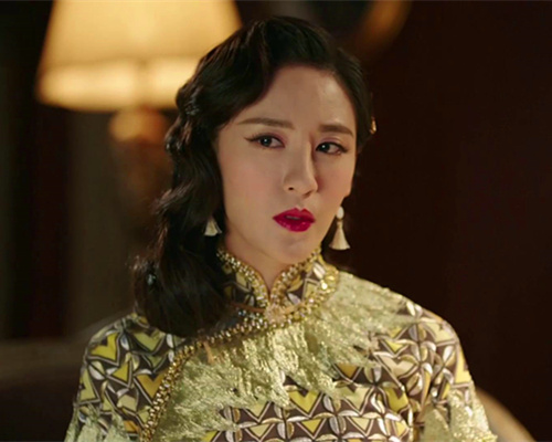 《远大前程》梦楼春的墓碑上刻着"代发奇葩",这是什么意思呢?