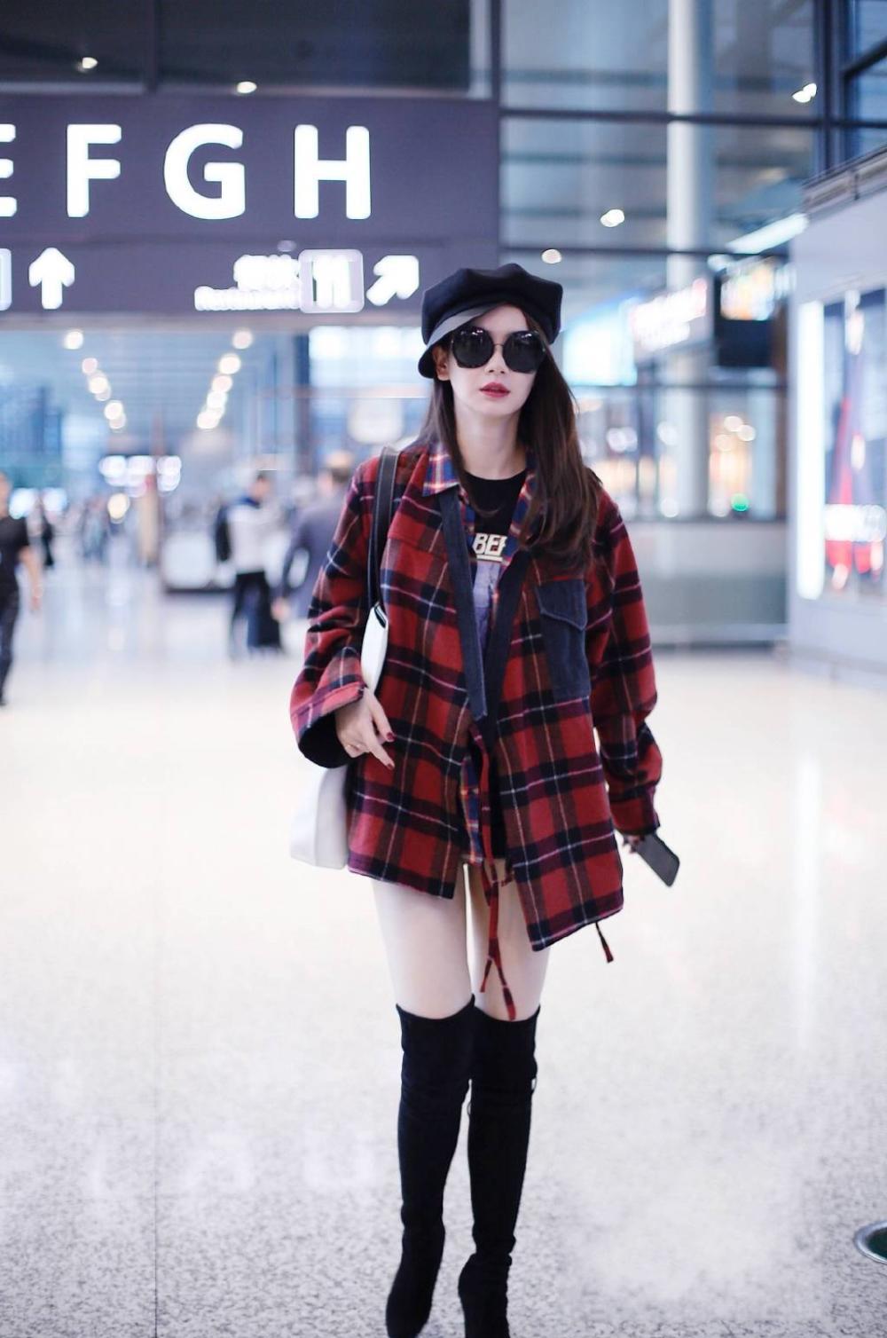 戚薇也太会穿了, 直接长靴配格子衬衫, 腿是真的很长!