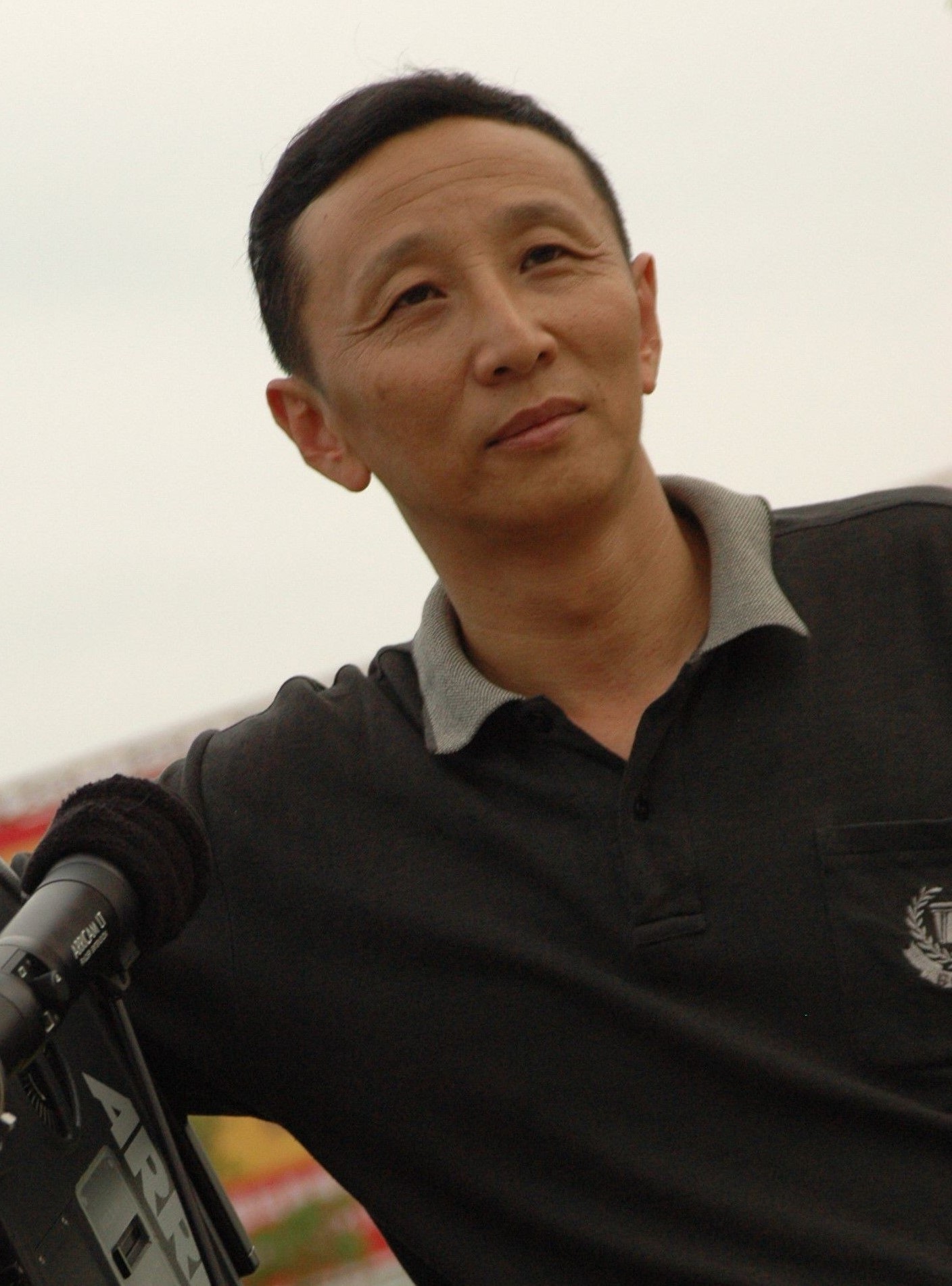 丛珊的丈夫萧锋,国家一级导演.执导过多部影视作品.