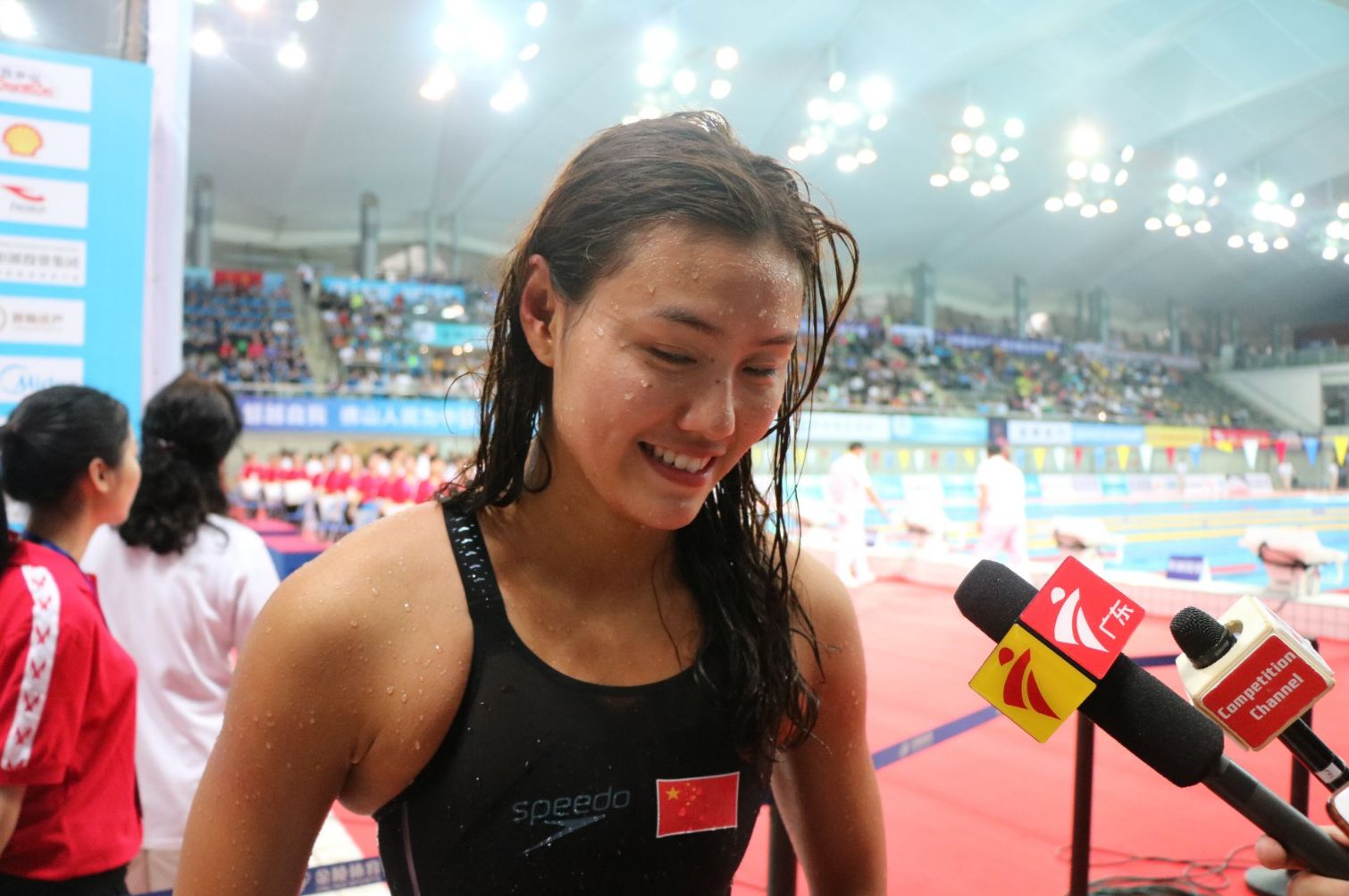 快来看女神,人美声甜腿长还能破世界纪录!知道有多难吗