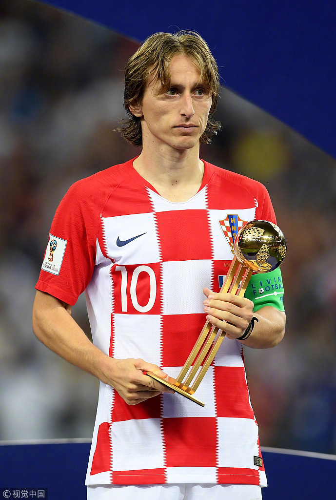 克罗地亚队长莫德里奇荣获 金球奖