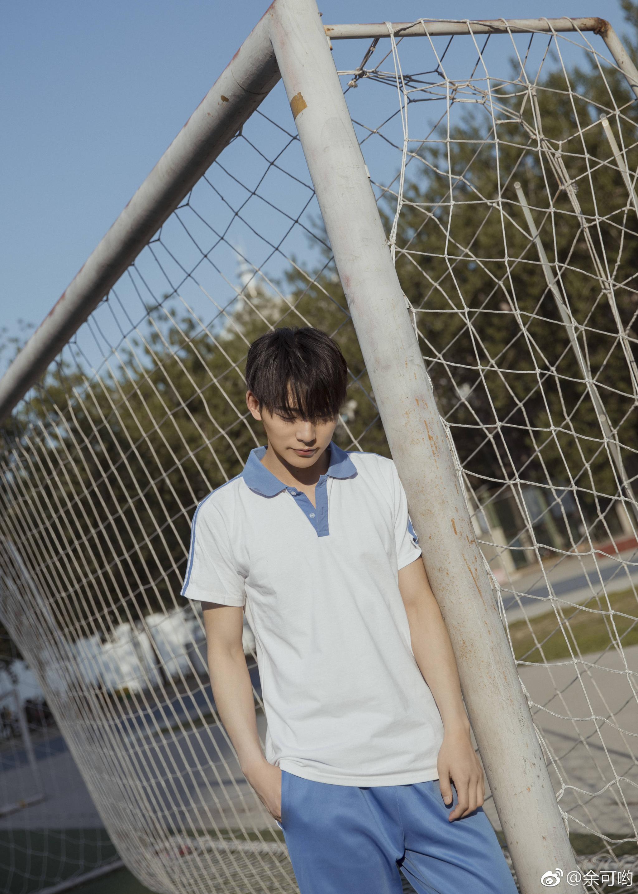 毕业季又是一波帅哥出炉的时刻|帅哥|毕业季|校草_新浪新闻