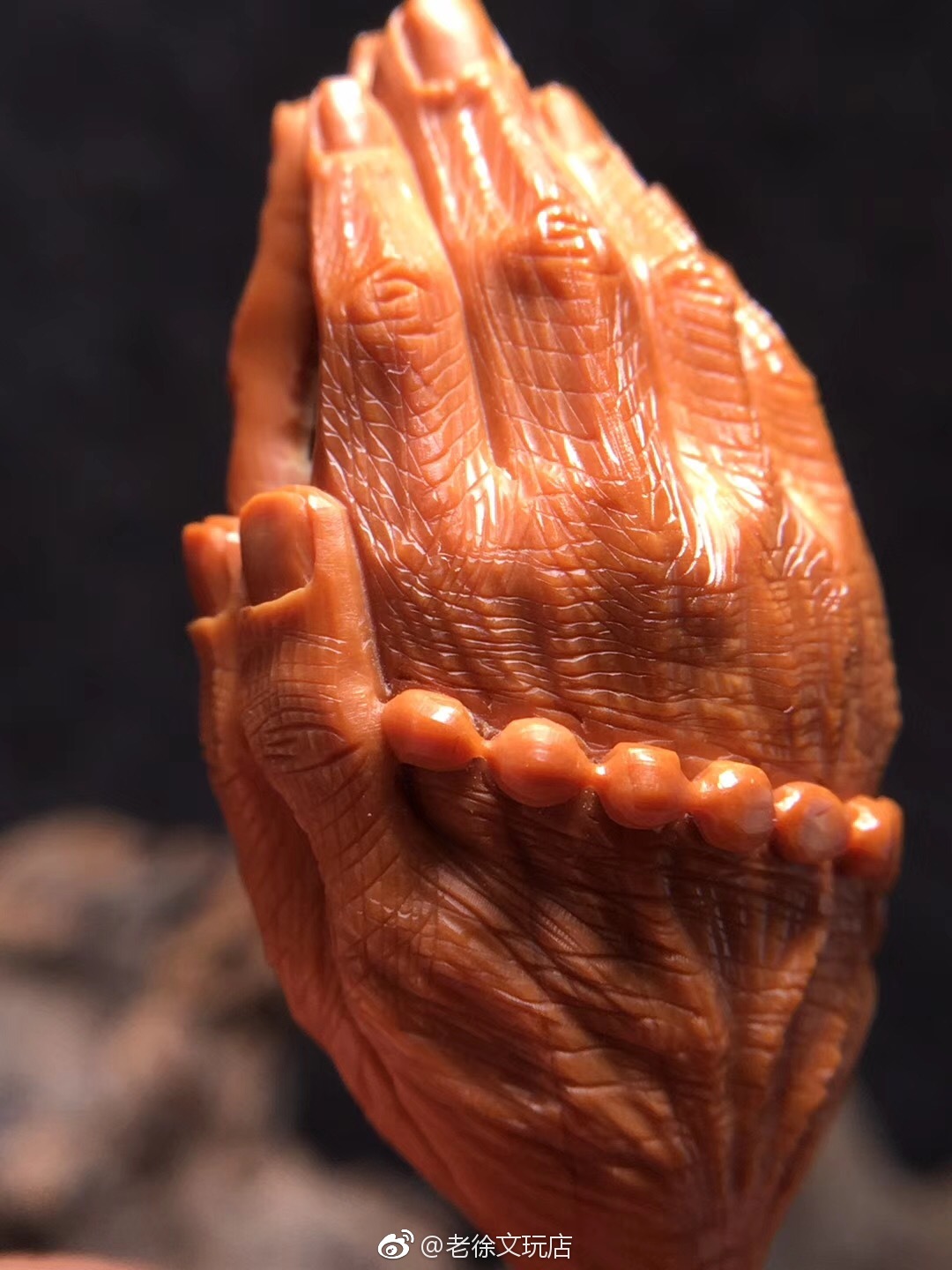 橄榄核雕:虔诚之手2.2×4.1梅林大核雕刻