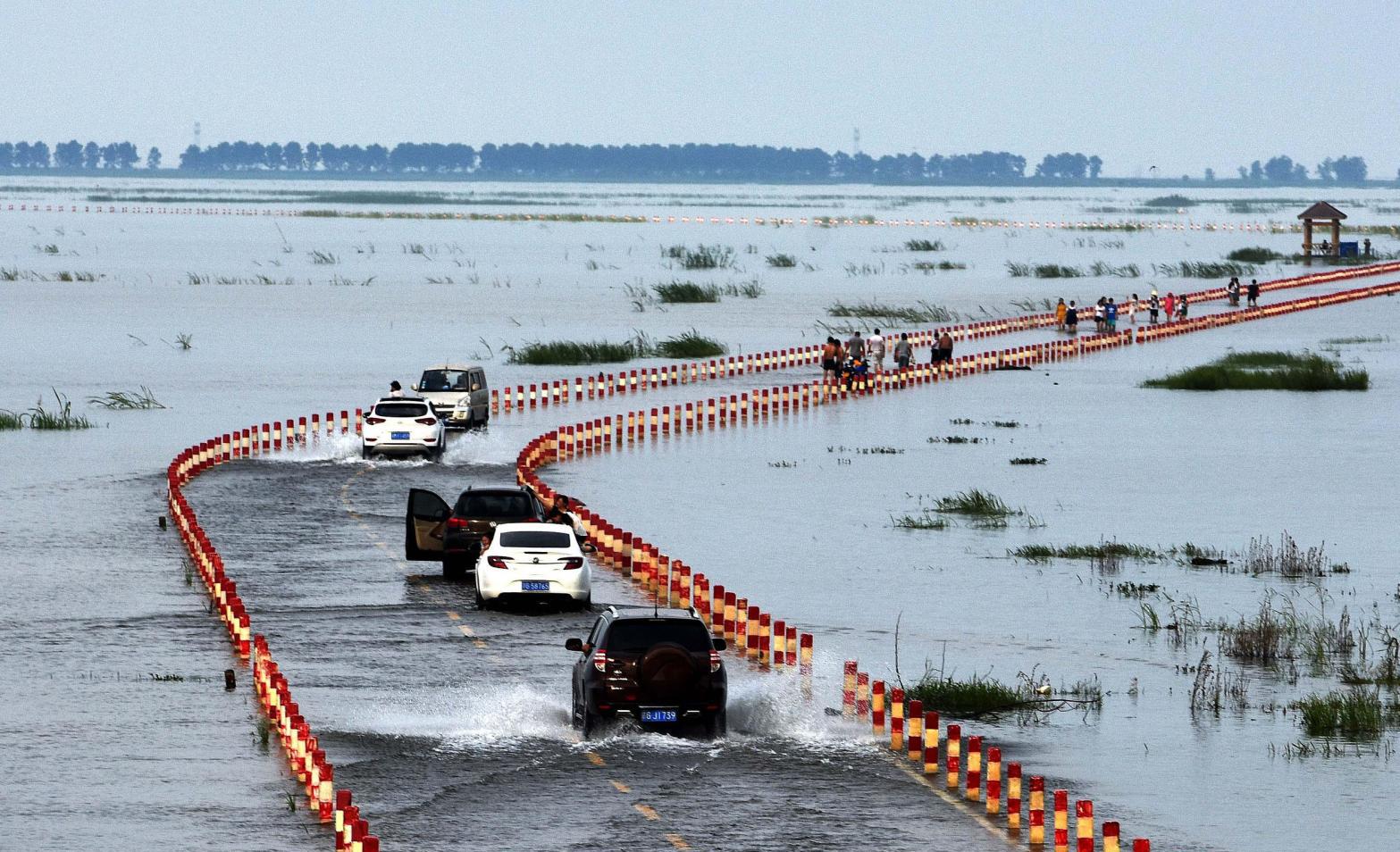实拍江西"最美水上公路", 它因天气原因而时隐时现|大湖|公路|吴城镇