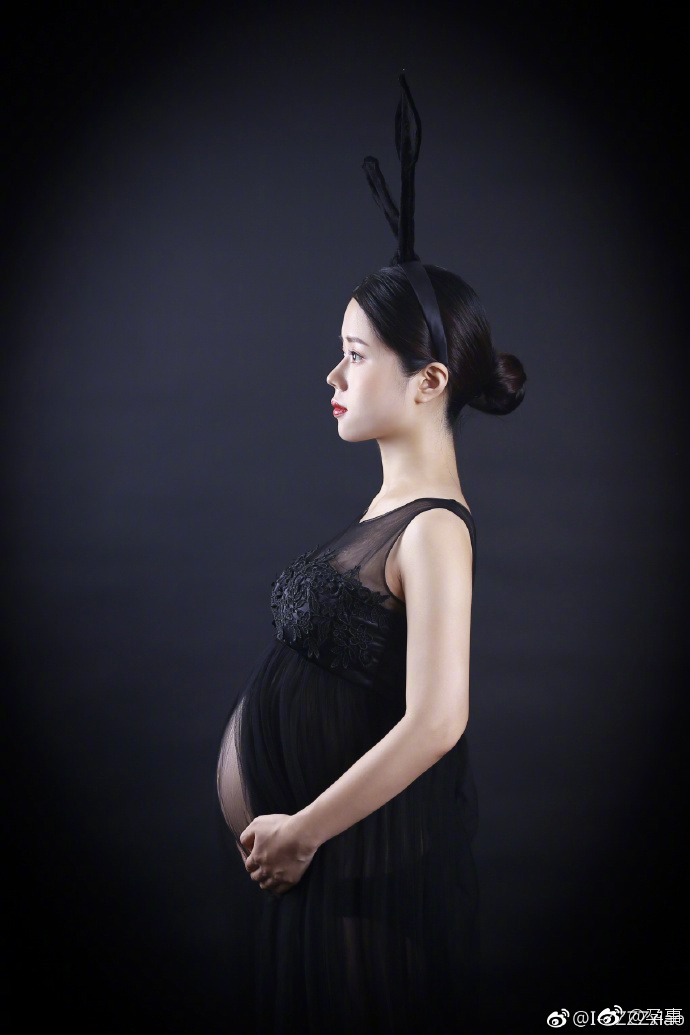 每天吃吃吃目前整个孕期才胖了十几斤