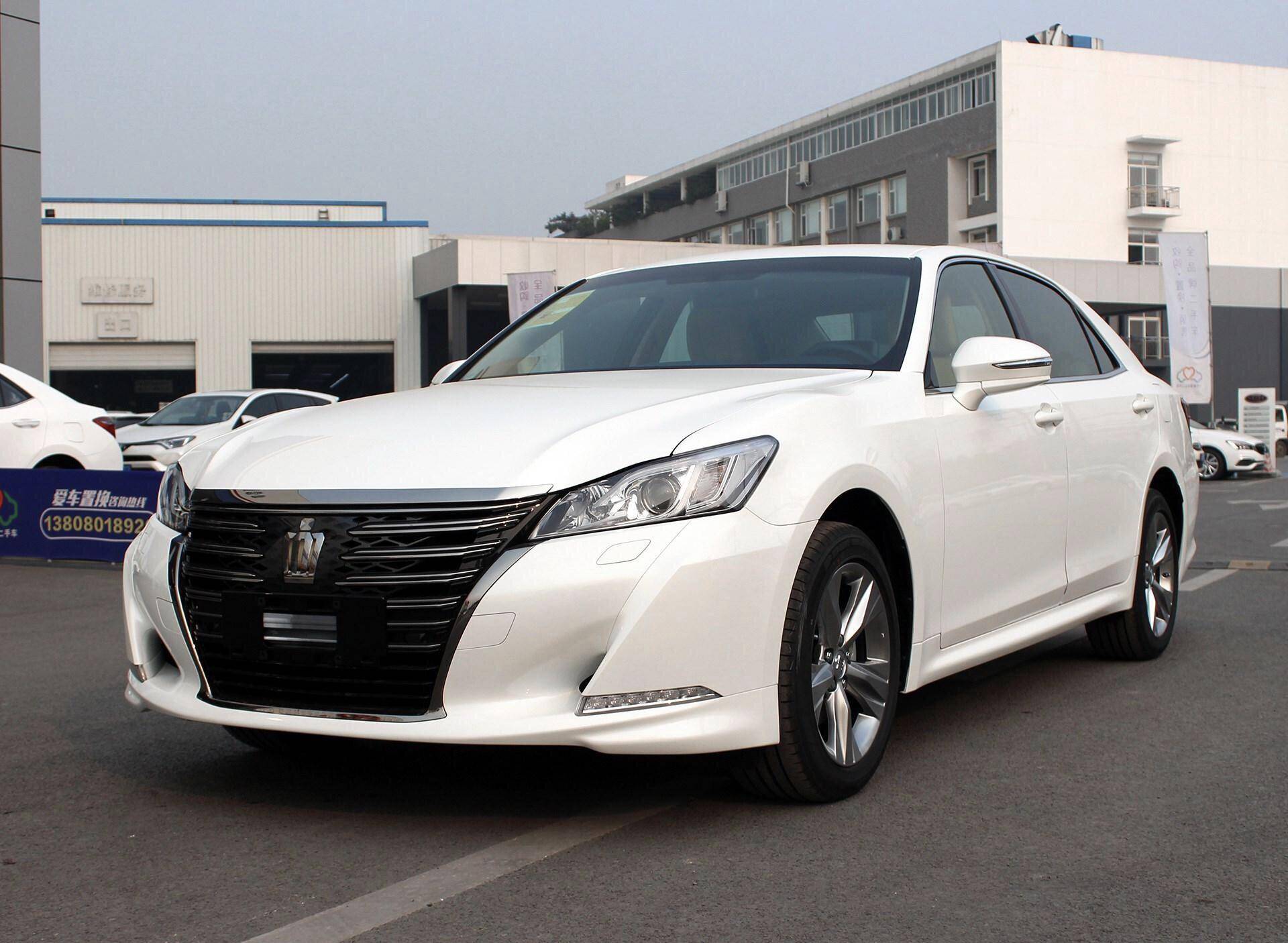 丰田皇冠:虽然已经落魄,但实力依旧不弱