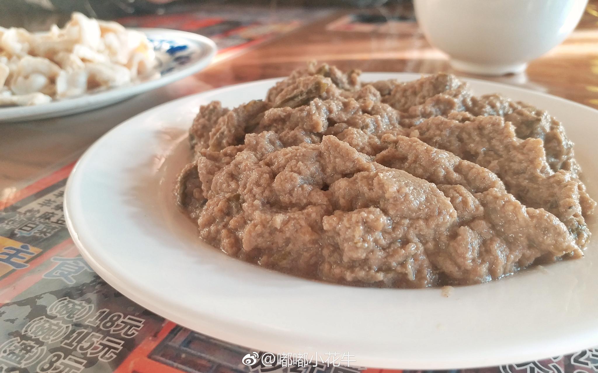 来后海必须吃爆肚张,点了麻豆腐和爆肚仁