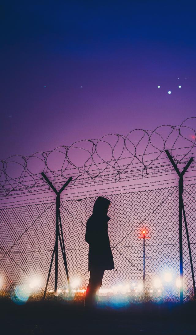 壁纸~一个人生活,一个人看世界