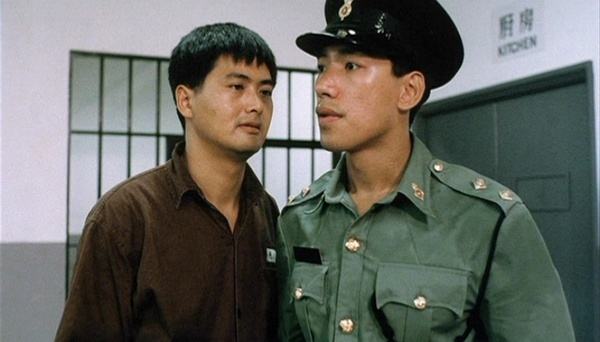 赤柱监狱最猛之人,抢2500万躲过警察追捕,被捕后打服新义安!