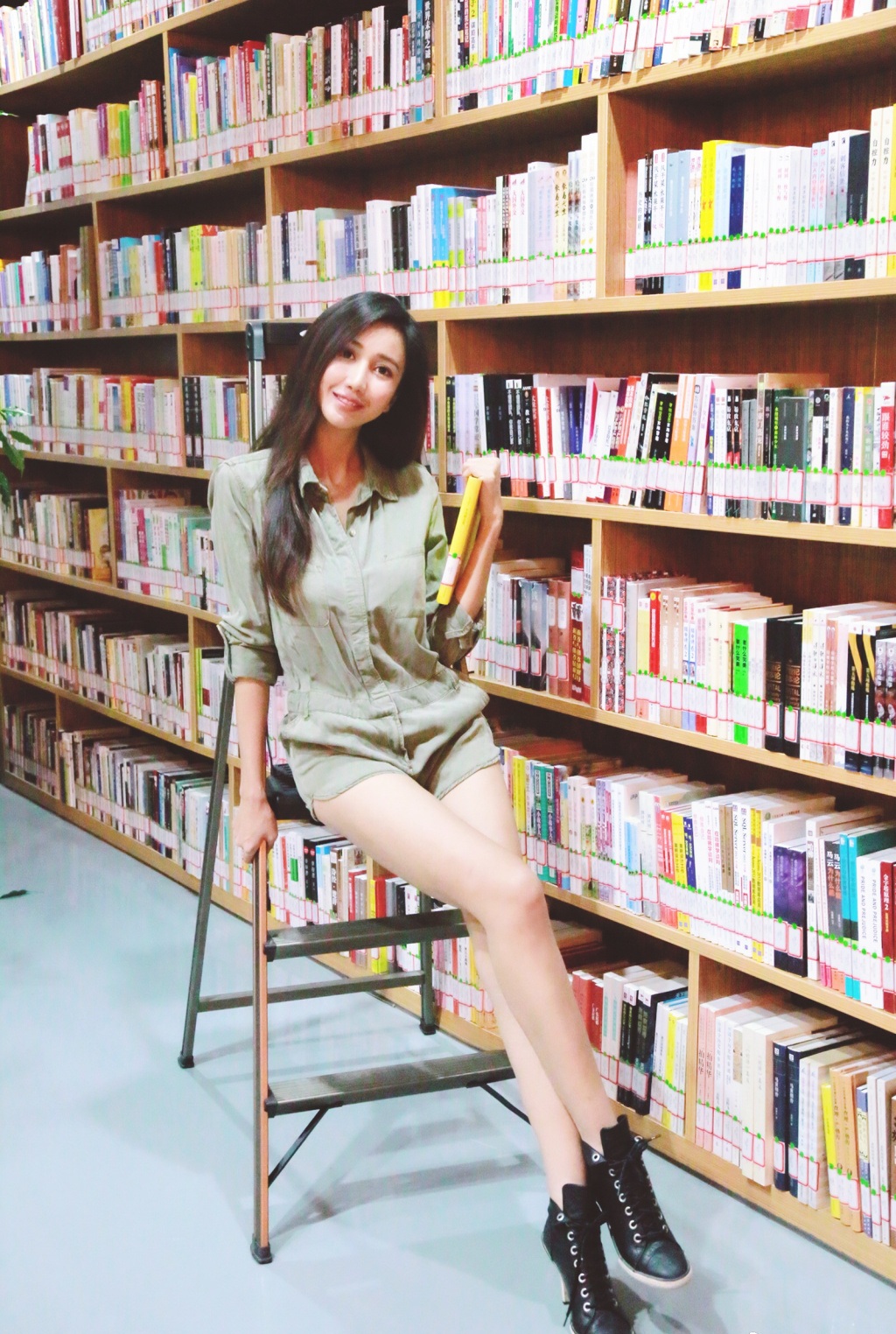 杨凯迪秀美照留念今日,还请大家忽略滤镜文字