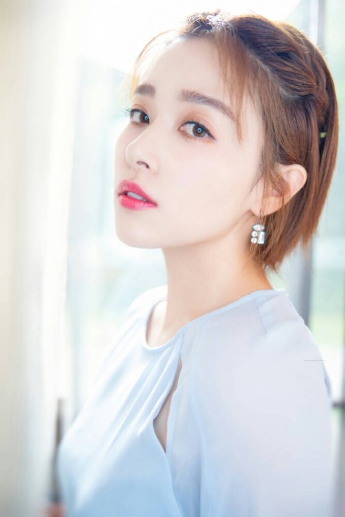 30岁的阚清子不仅长得漂亮而且气质出众谁娶到她一定很幸福