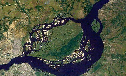 揭秘:非洲的刚果河有多强?入海口被冲出千米深的大裂谷