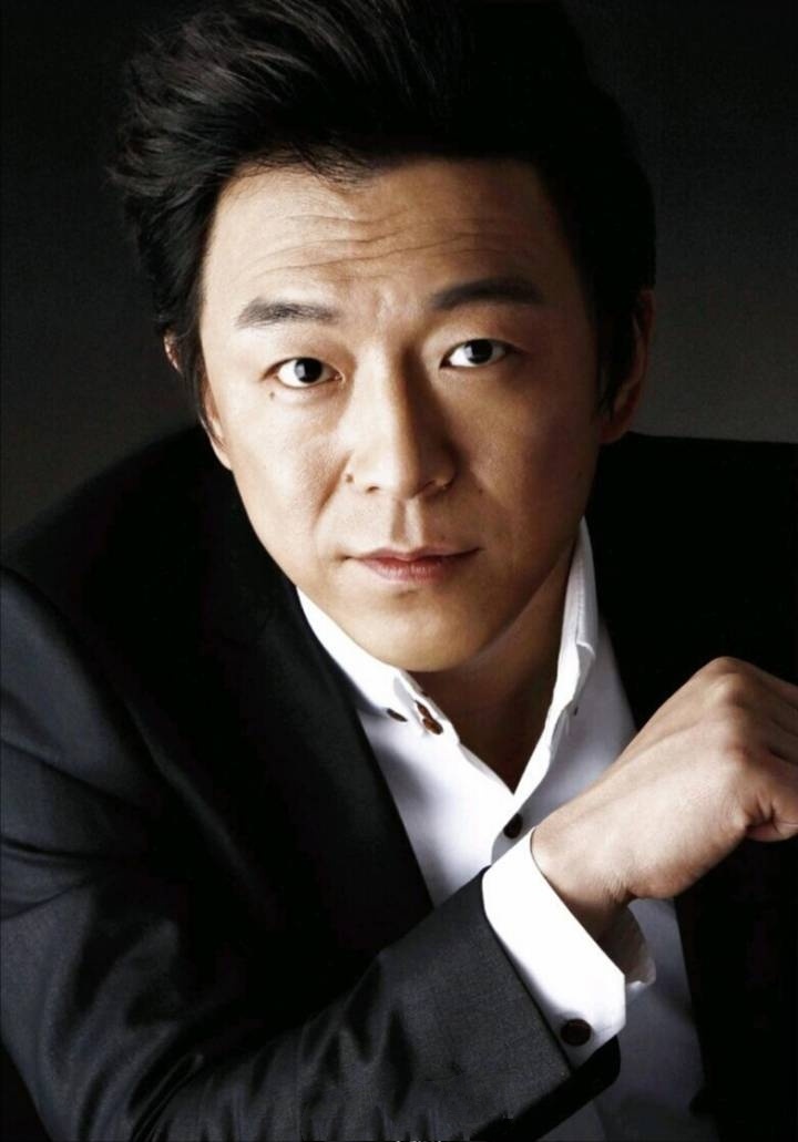 黄渤因长相被调侃,如今成为50亿影帝