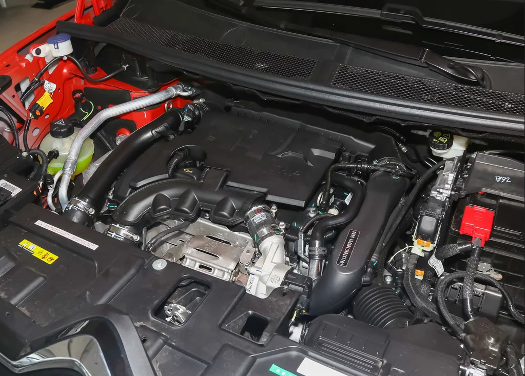 全身是宝:全景天窗 宝马发动机 爱信6at,15万没人买!