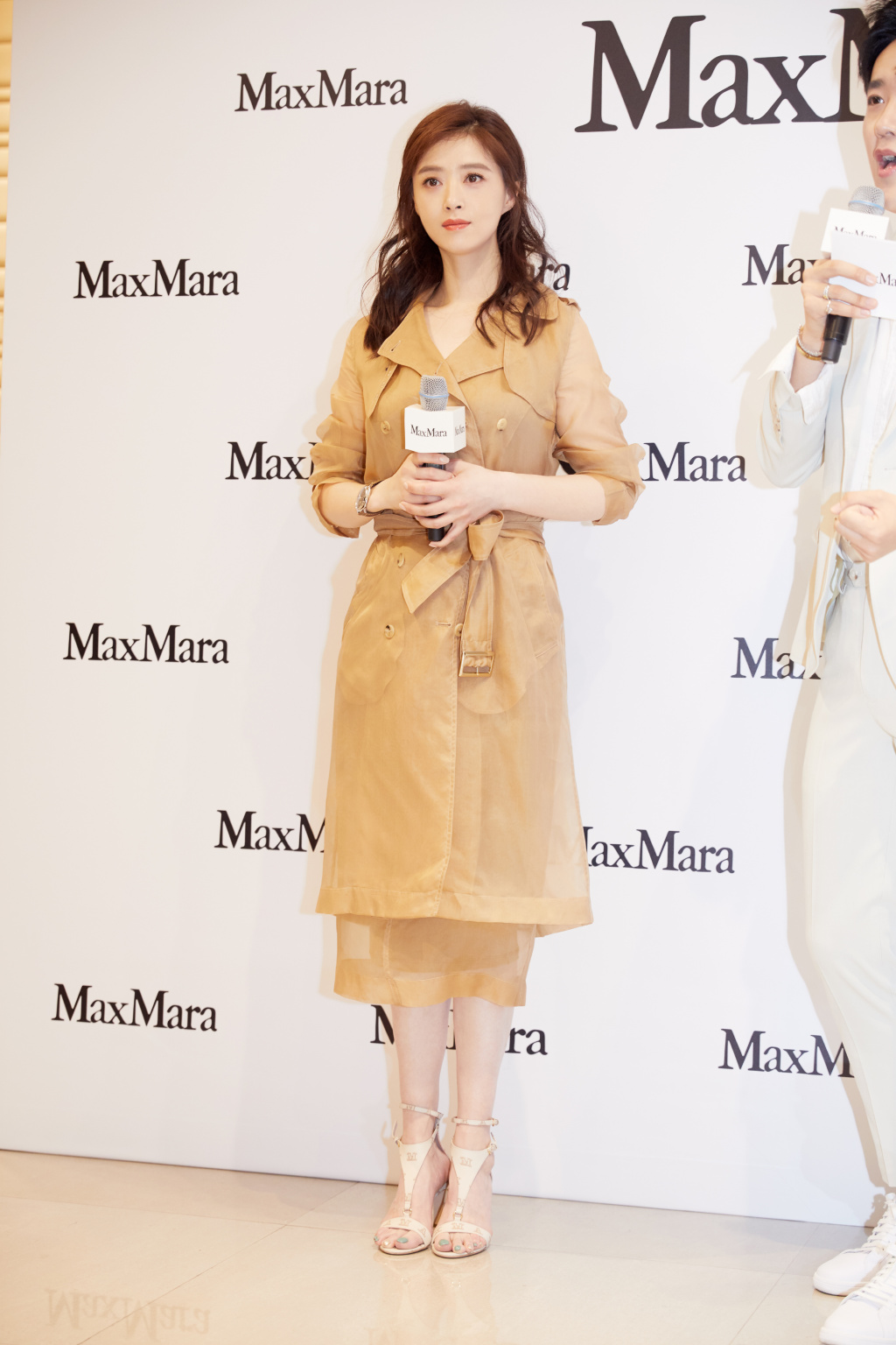 蒋欣只不过是换了个发型,少女秒变大妈!网友:再怎么减肥也没用