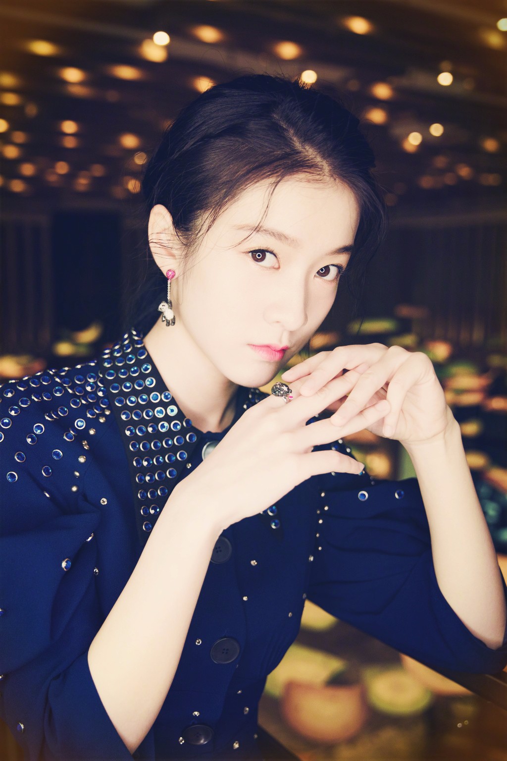 张雪迎秦俊杰亮相泡沫之夏发布会引现场粉丝尖叫