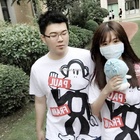 4am韦神女友晒新家照片,白色浴缸引关注,网友还是很皮的!