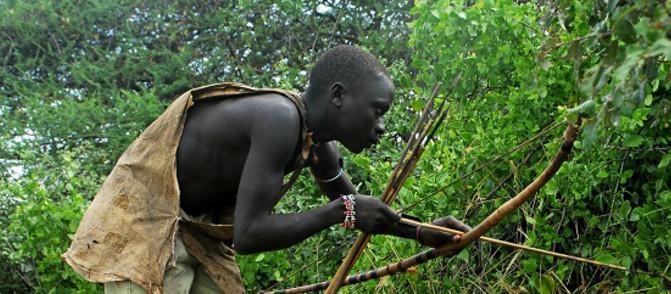 直击原始黑人的打猎过程, 带毛老鼠直接用火烤着吃