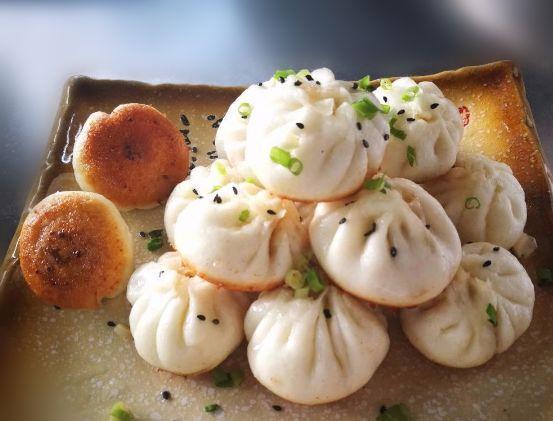 生煎包咬一口就爆汁,秘诀就是它!